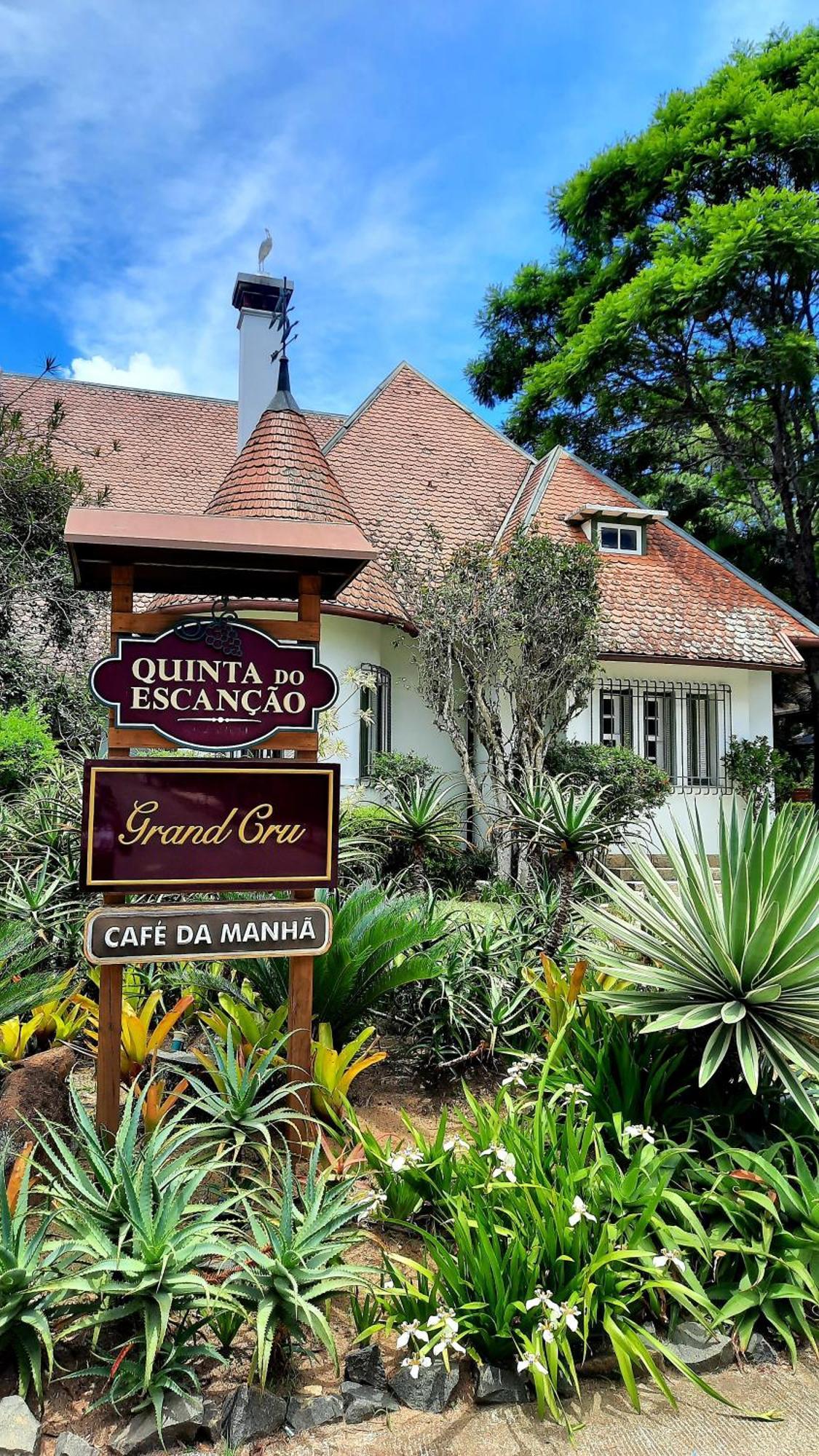 Apartment Granja Brasil - Lindo - Com Piscina E Lazer - No Centro De Itaipava *