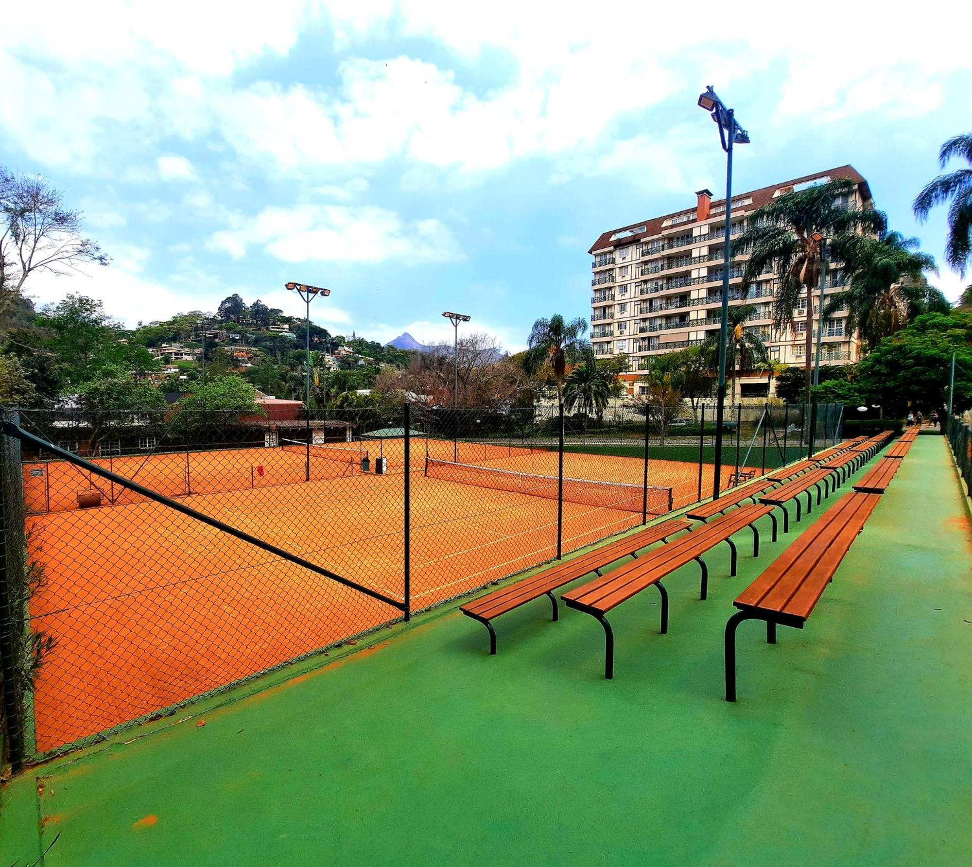 Apartment Granja Brasil - Lindo - Com Piscina E Lazer - No Centro De Itaipava